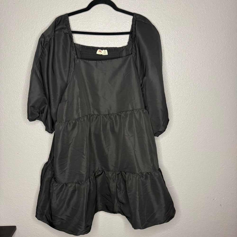 Levi’s Black babydoll Tiered Dress- 2X